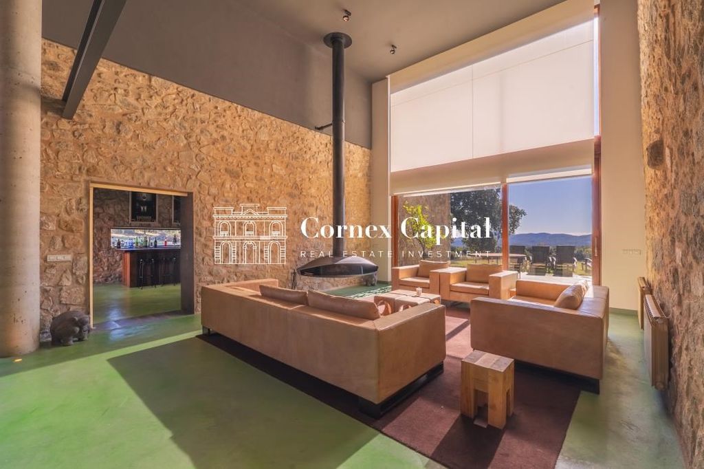 Property photo 2 of 45