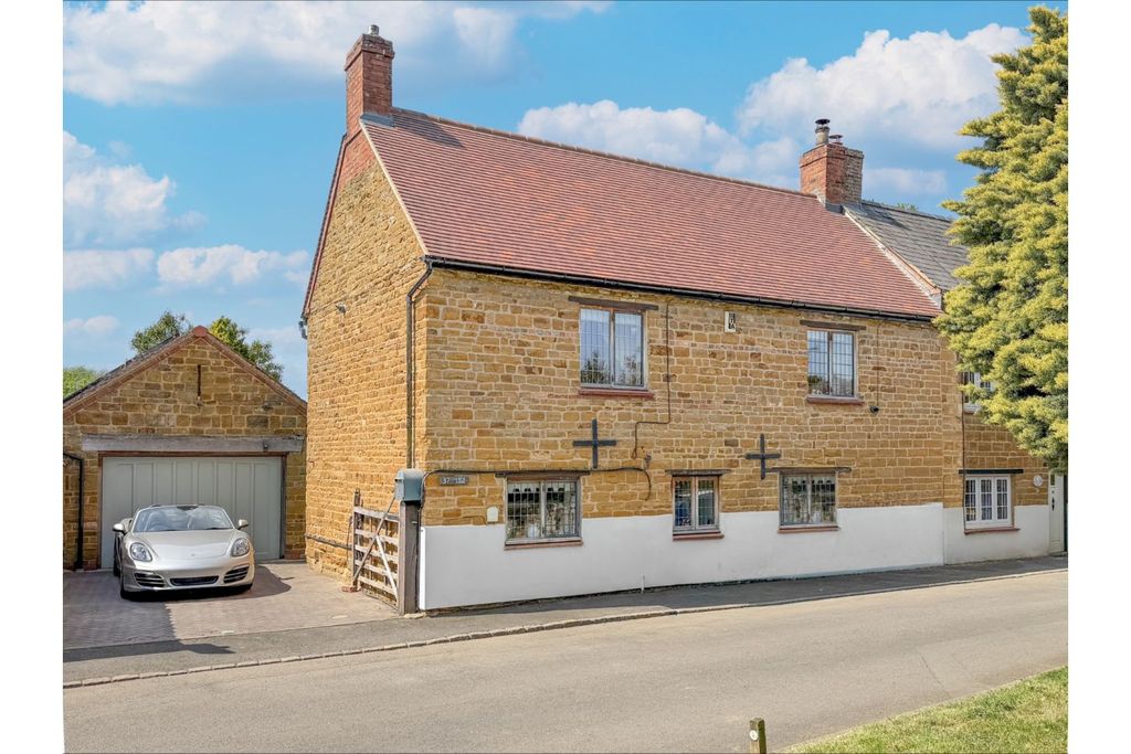 Property photo 1 of 27