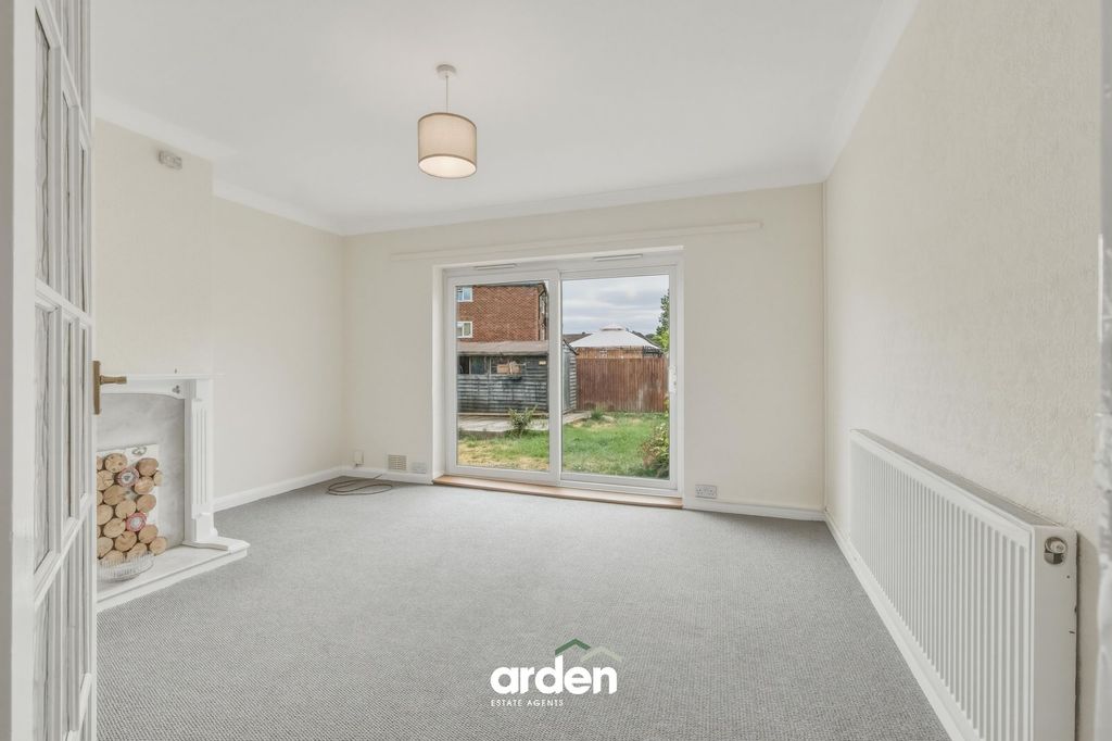 Property photo 2 of 14