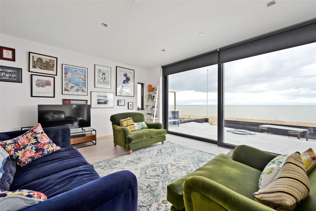 Property photo 1 of 40