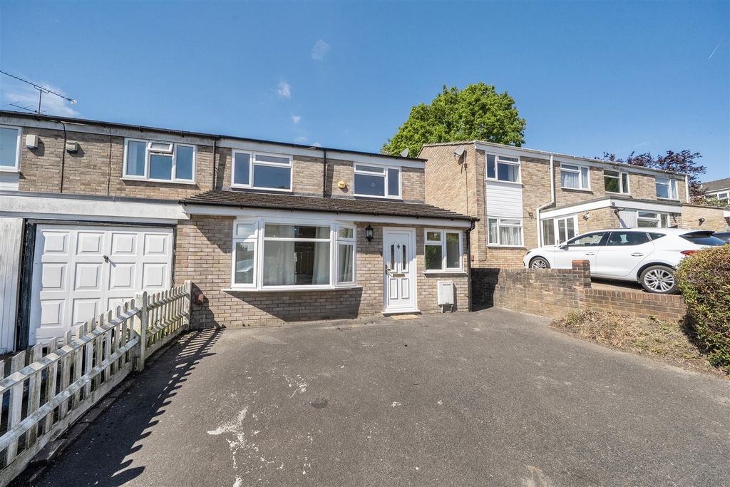 Property photo 1 of 22 1-6A0362Dac8940-1458846-22-6A02Fc6536818-1.Jpg