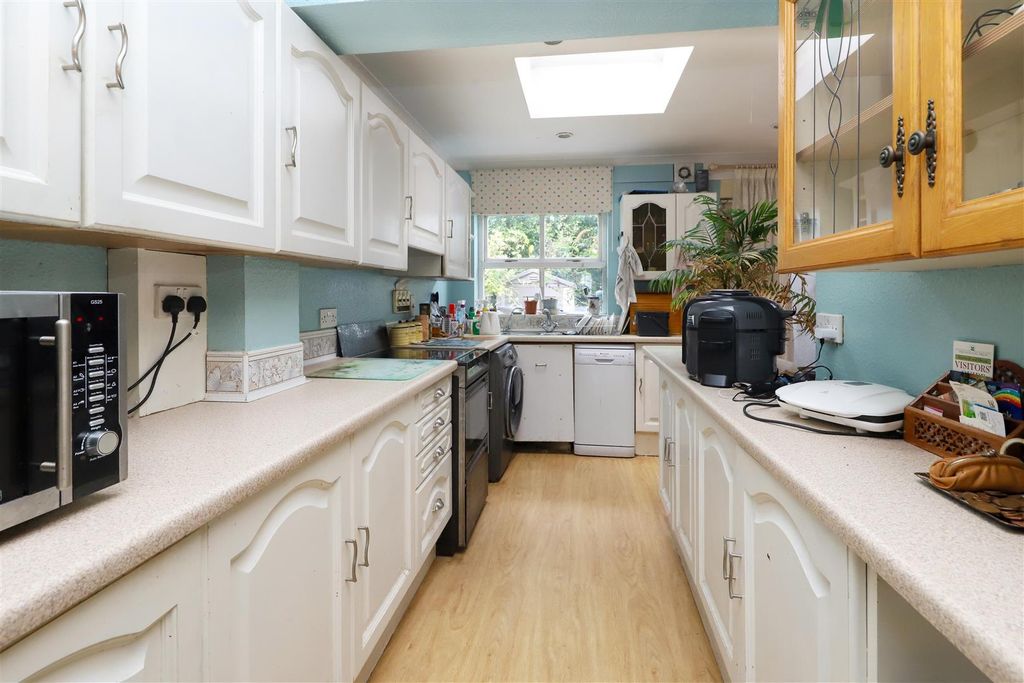 Property photo 3 of 11
