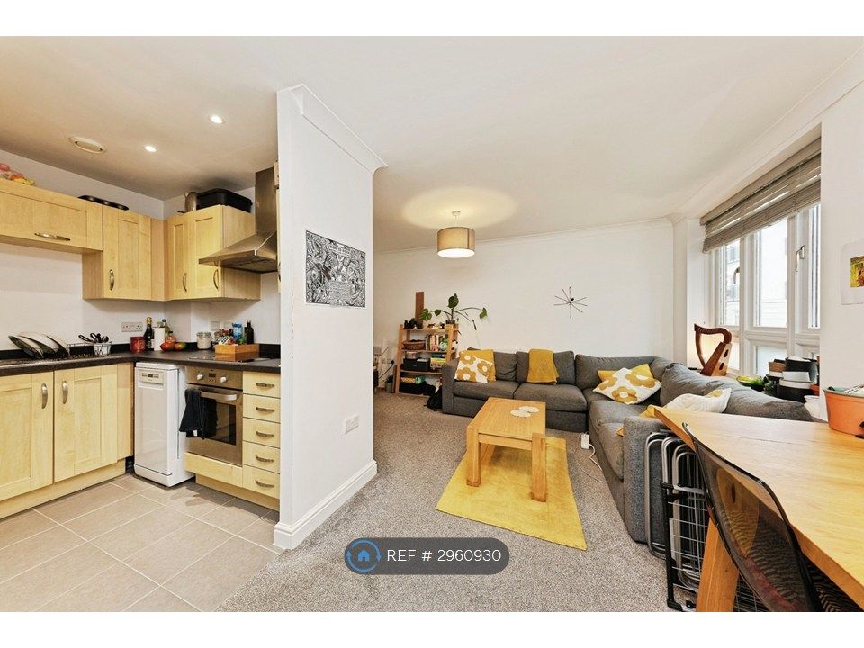 Property photo 3 of 13