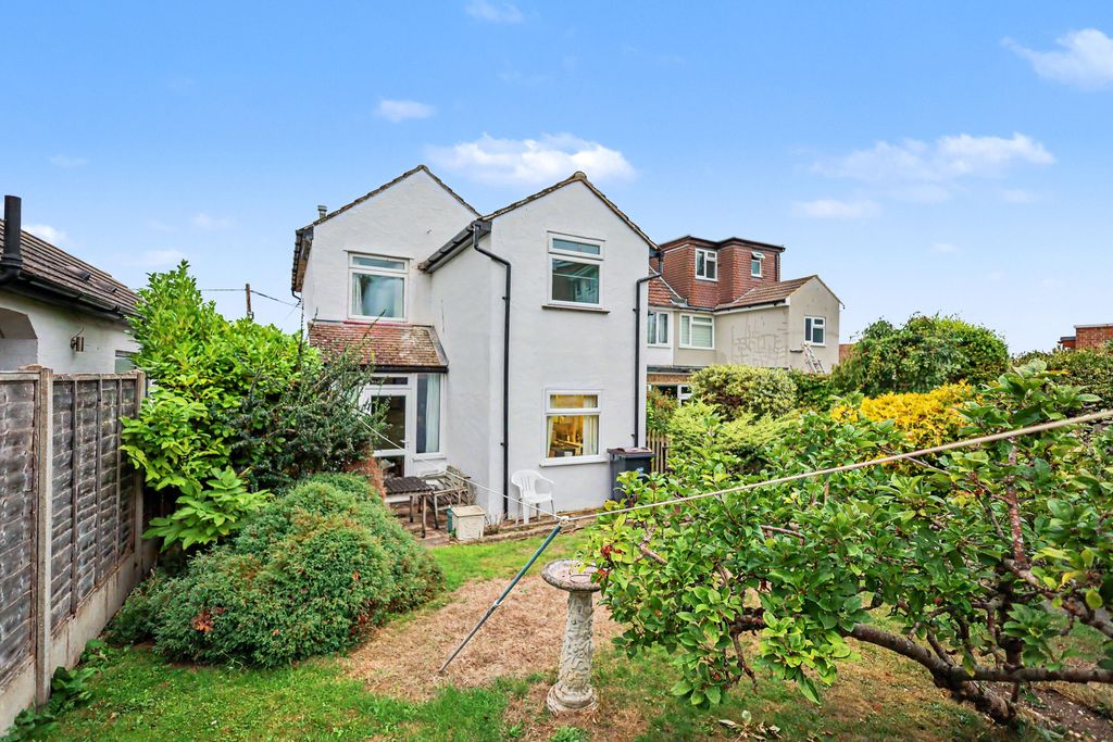 Property photo 2 of 17 99 Glentrammon Road, Green Street Green, Orpington, Kent, Br6 6Dq