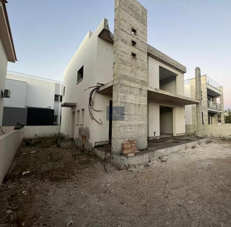 Property photo 1 of 4