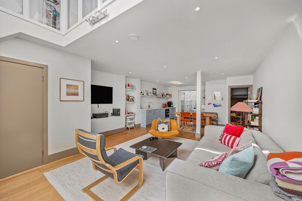 Property photo 1 of 13 Picture No. 10