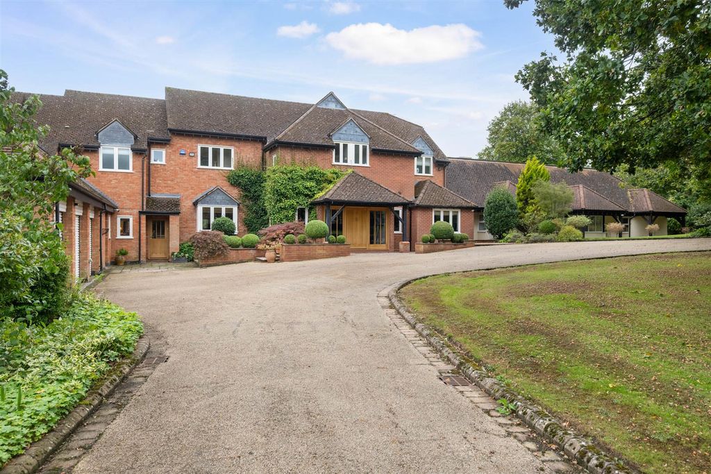 Property photo 2 of 53