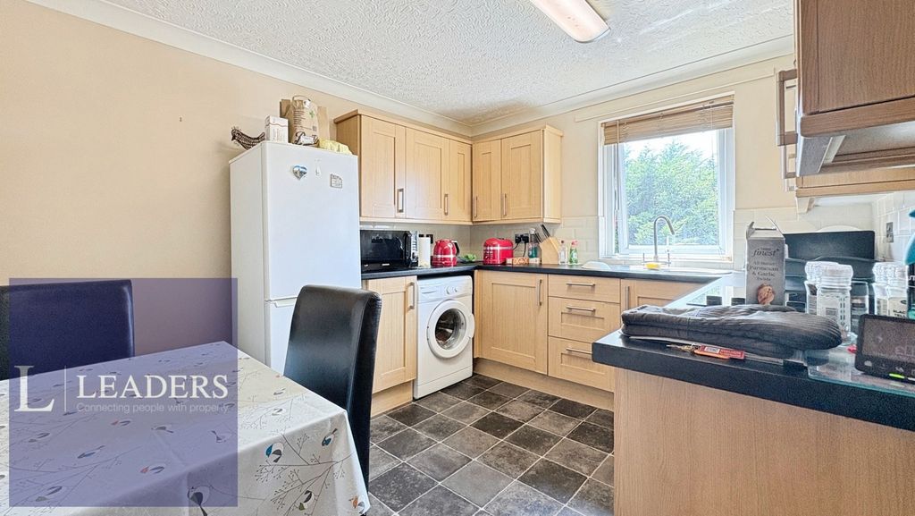 Property photo 2 of 11 Kitchen Diner