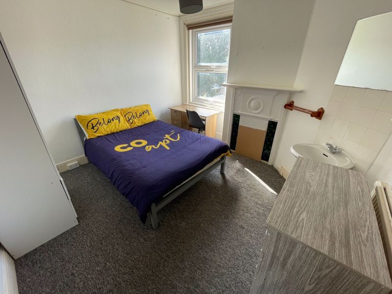 Property photo 3 of 10 Photo 12