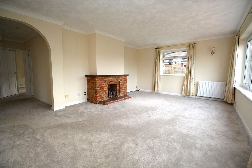 Property photo 2 of 16 Picture No. 14