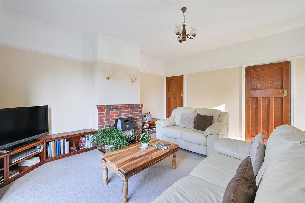 Property photo 3 of 20 Nork Way, 149- (10).Jpg