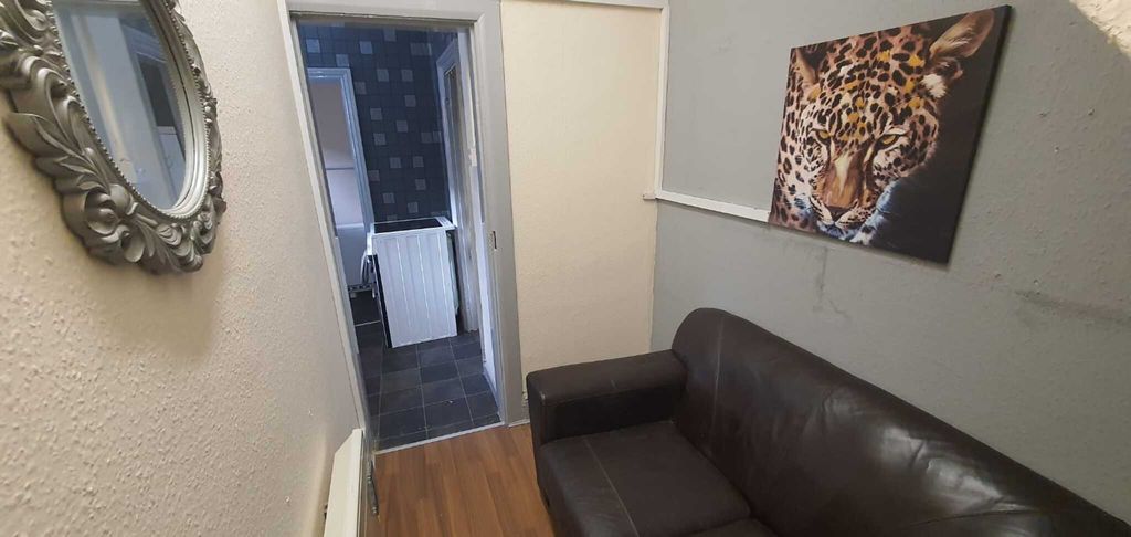 Property photo 2 of 3