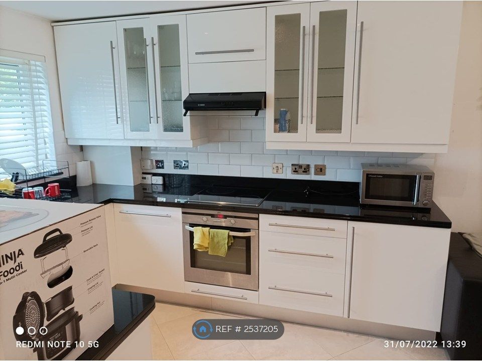 Property photo 1 of 9 Kitchen