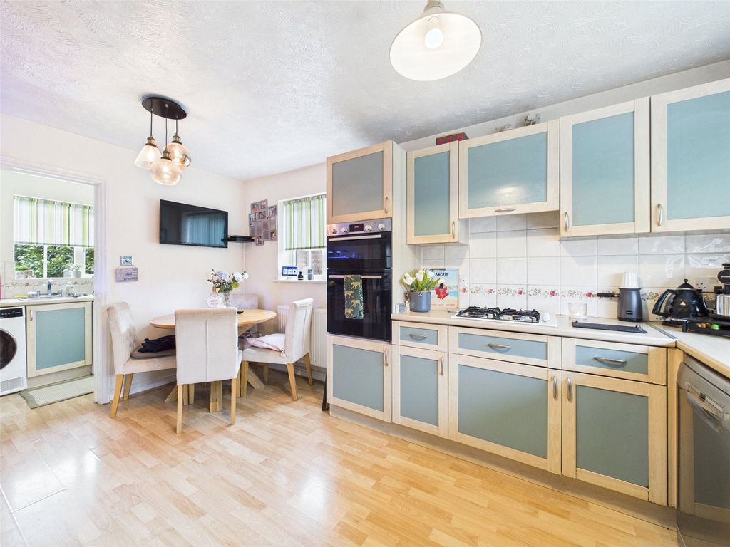 Property photo 3 of 16 Picture No. 02