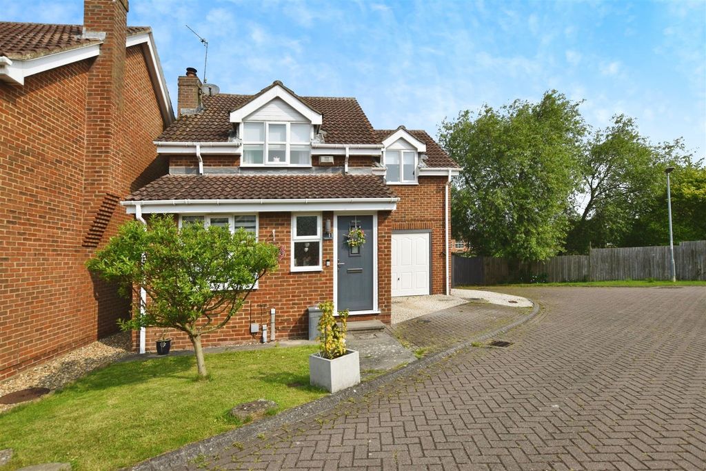 Property photo 1 of 21 9E2E8B9c-Front 20A.Jpg