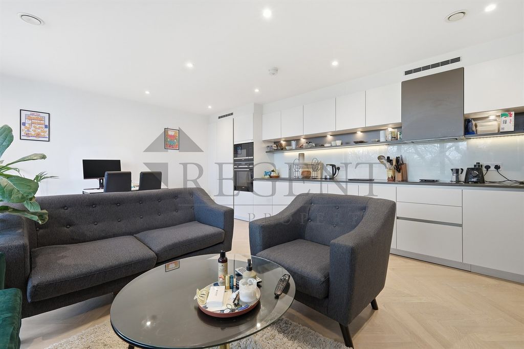 Property photo 1 of 19 (Main)