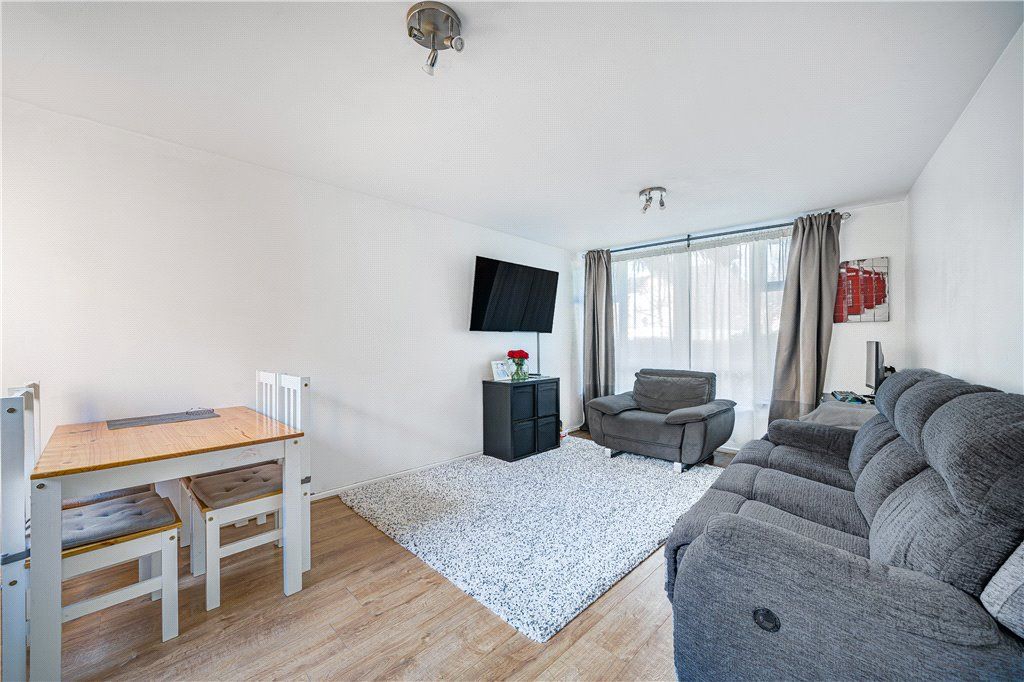 Property photo 3 of 15 Picture No. 02