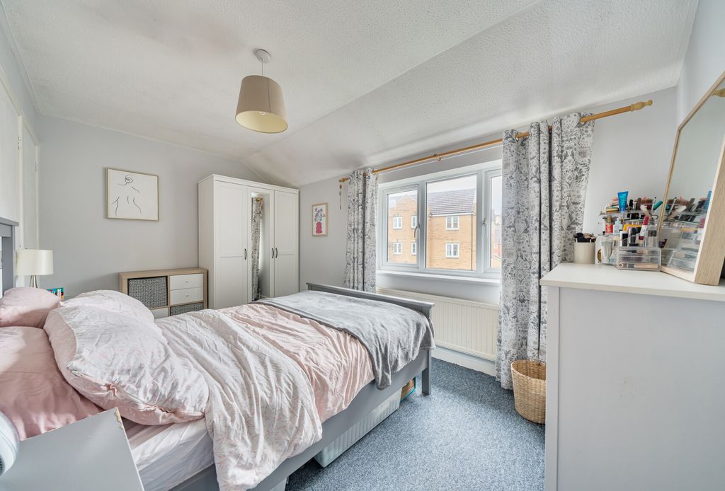 Property photo 2 of 14 1417172-12-6995E9...