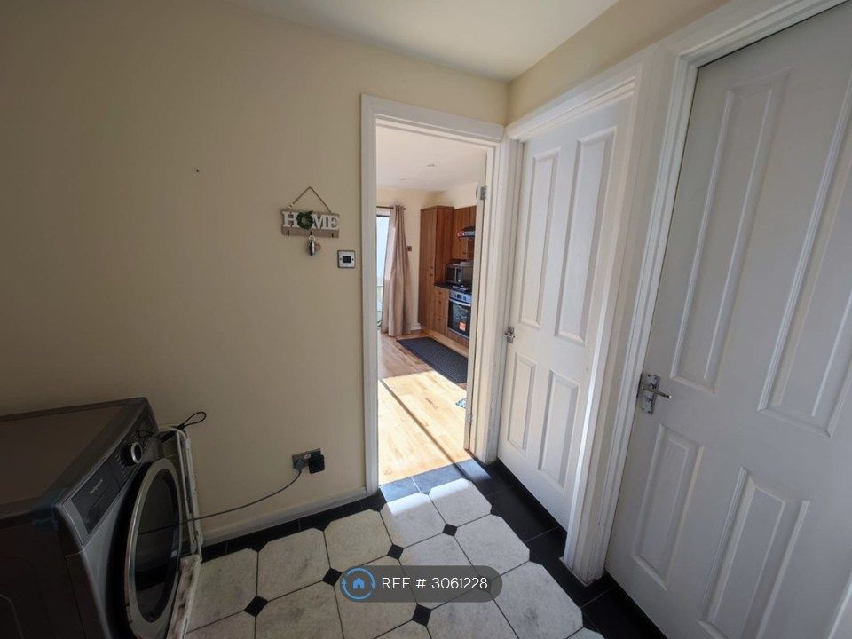 Property photo 3 of 12 Entrance