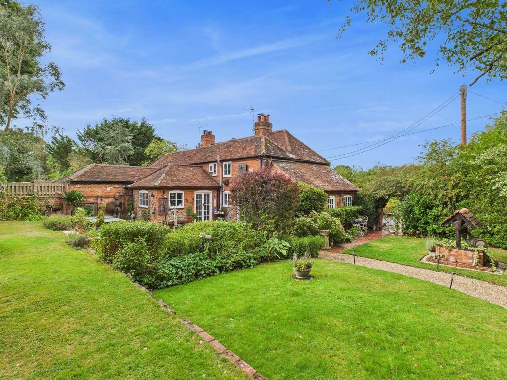 Property photo 2 of 21 Picture No. 01