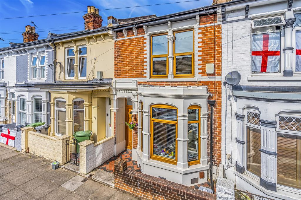 Property photo 1 of 23 37 Folkestone Road, Portsmouth-Porticomarketing-So