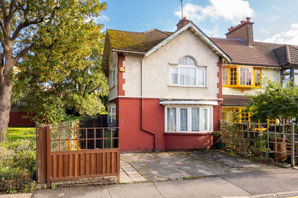 Property photo 1 of 19 Picture No. 01