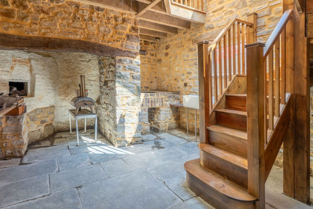 Additional image 52 of 8 bed link detached house for sale61 St. James Street, Narberth SA67