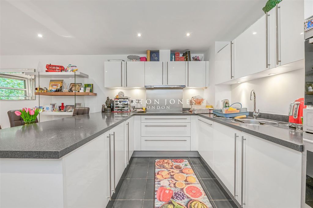 Property photo 2 of 12 Kitchen.Jpg