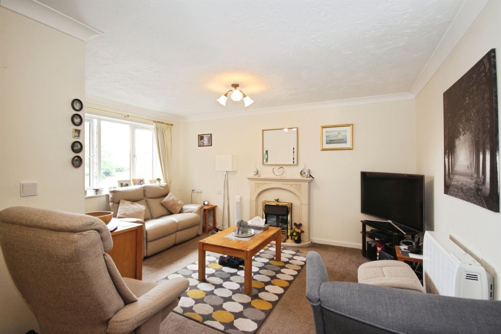 Property photo 3 of 11