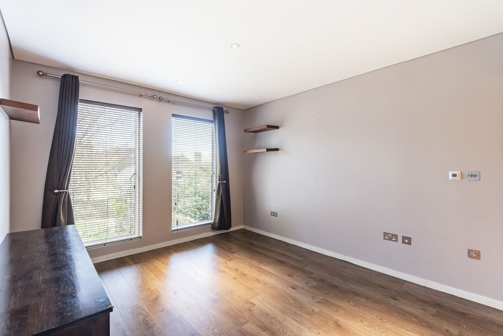 Property photo 2 of 12 670134 (4)