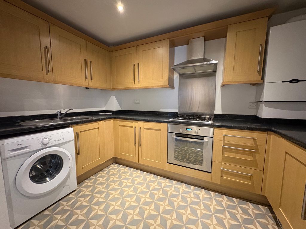 Property photo 1 of 7 Cover