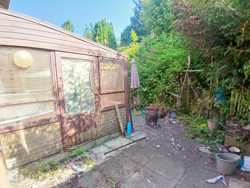 Property photo 3 of 4