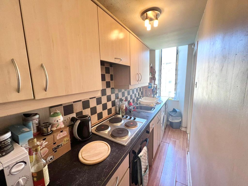 Property photo 3 of 6