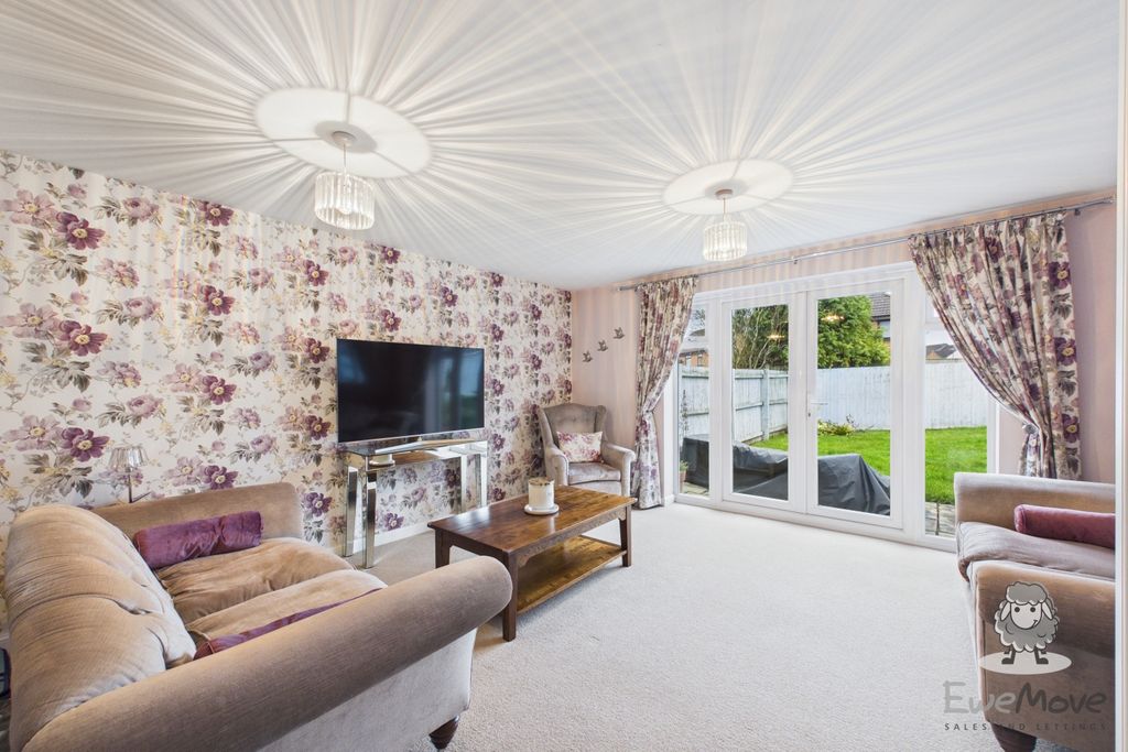 Property photo 2 of 12 Cam03047G0-Pr0053-Still016