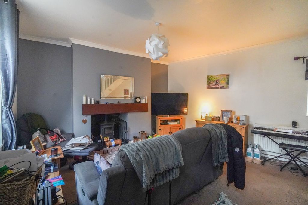 Property photo 3 of 17