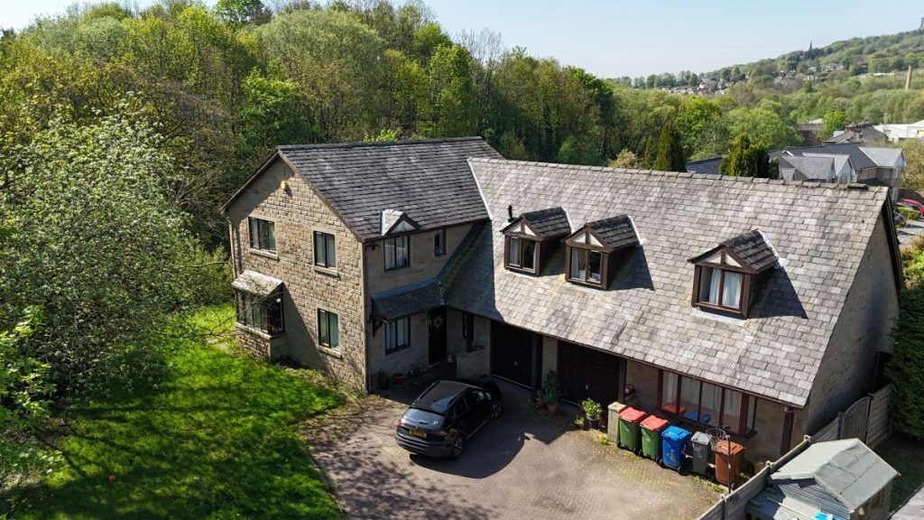 Property photo 1 of 42 1
