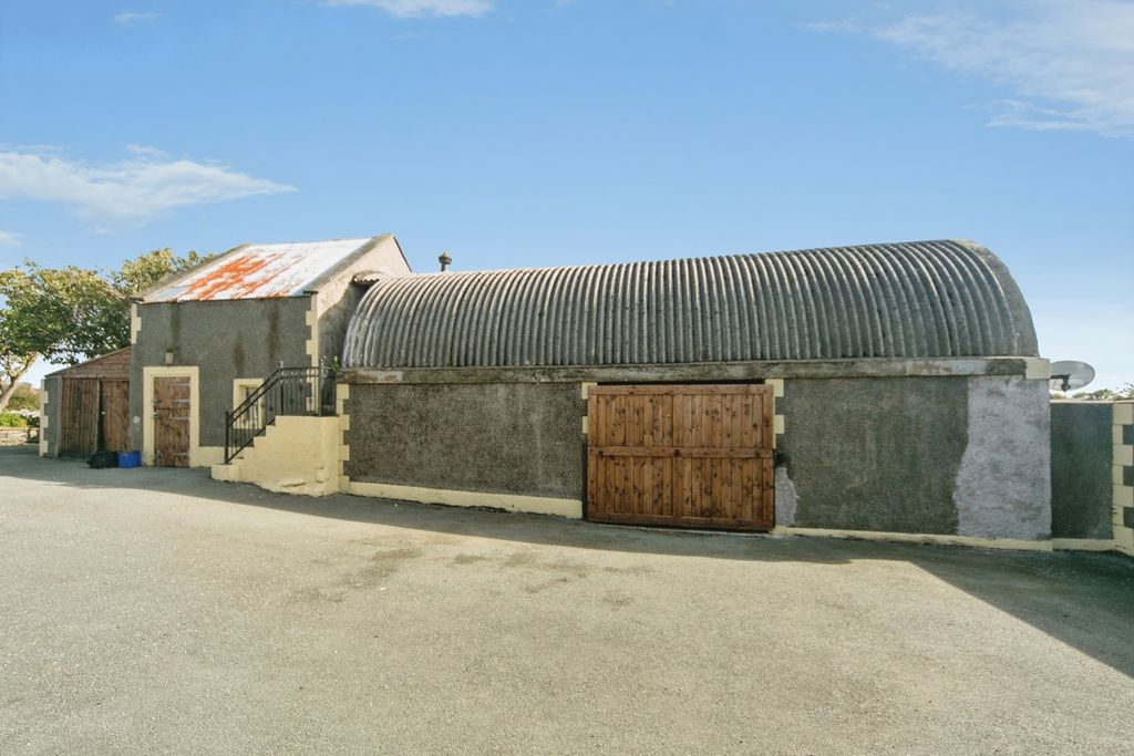 Property photo 3 of 26 Pbox-Img.Jpg