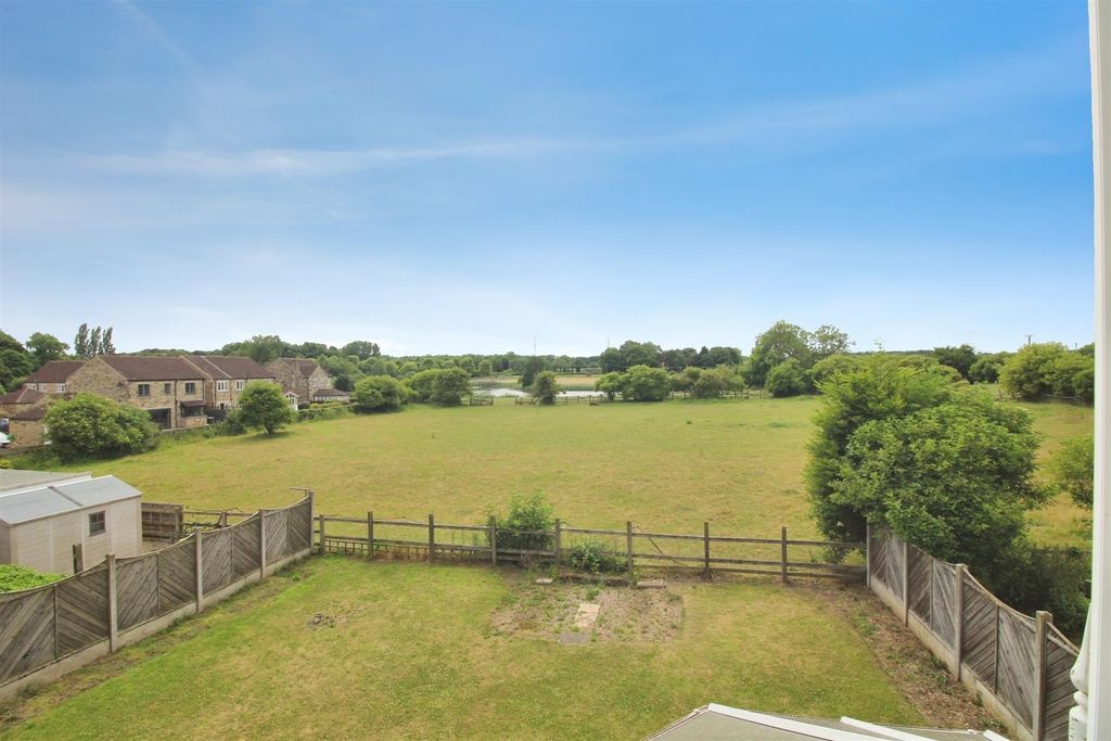 Property photo 2 of 17 View