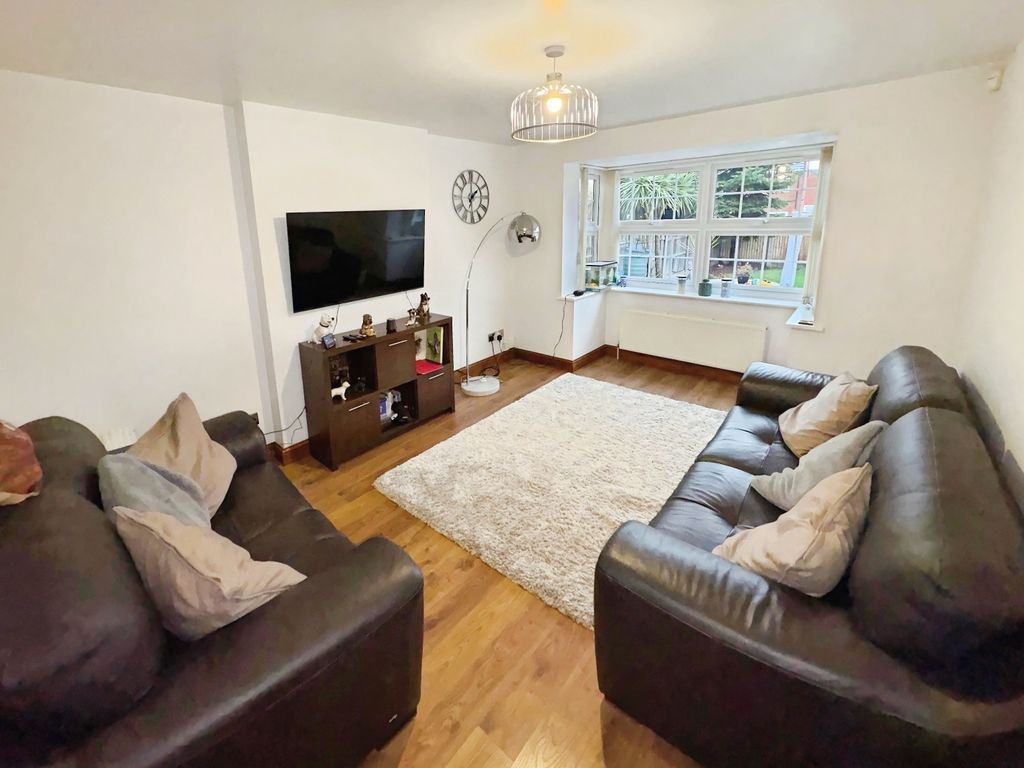 Property photo 2 of 15 96c3062A-Img_8232