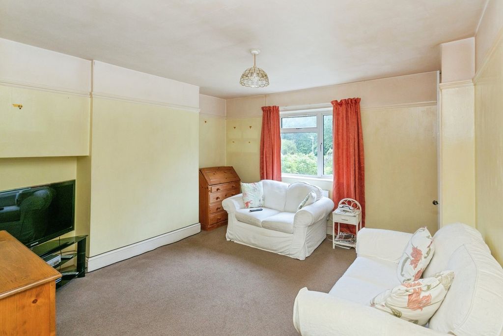 Property photo 3 of 15