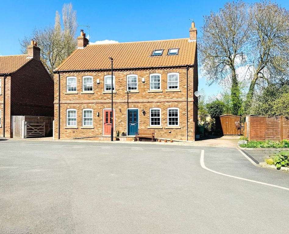 Property photo 1 of 27 Photo 57