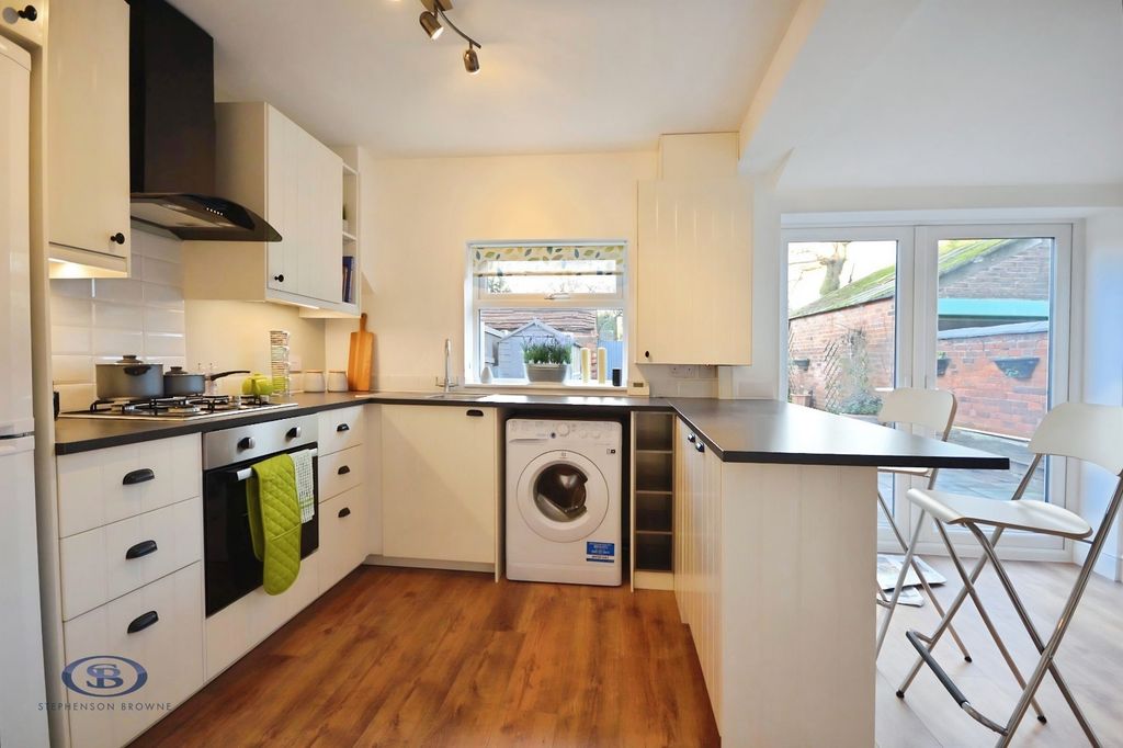 Property photo 2 of 11 Pbox-Img.Jpg