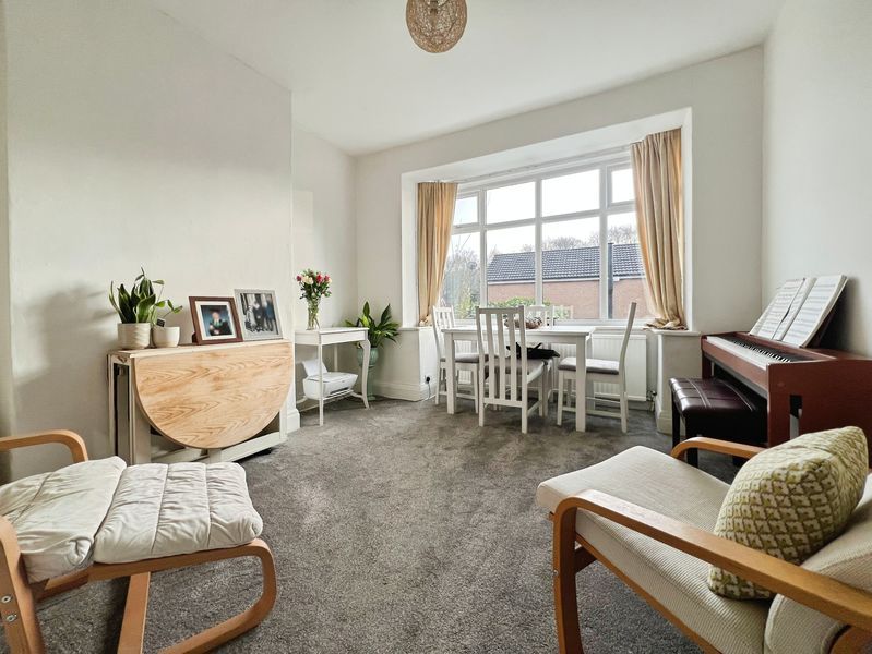 Property photo 3 of 14 Dining Room