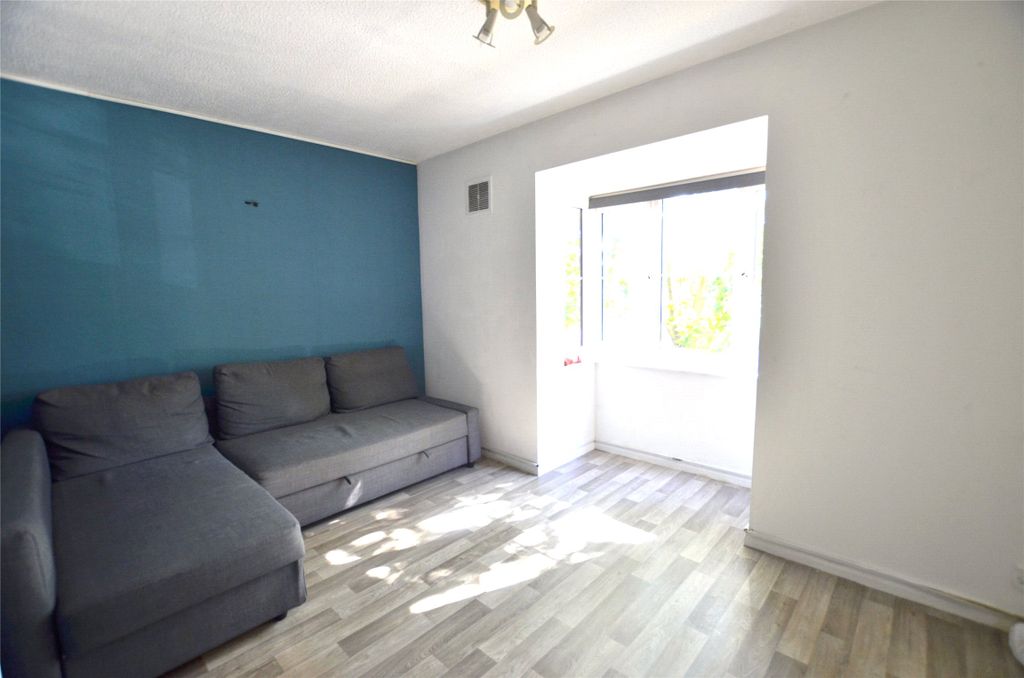 Property photo 2 of 11 Picture No. 24