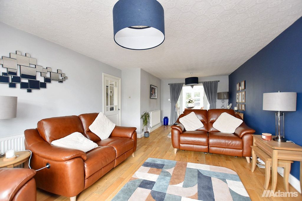 Property photo 3 of 25