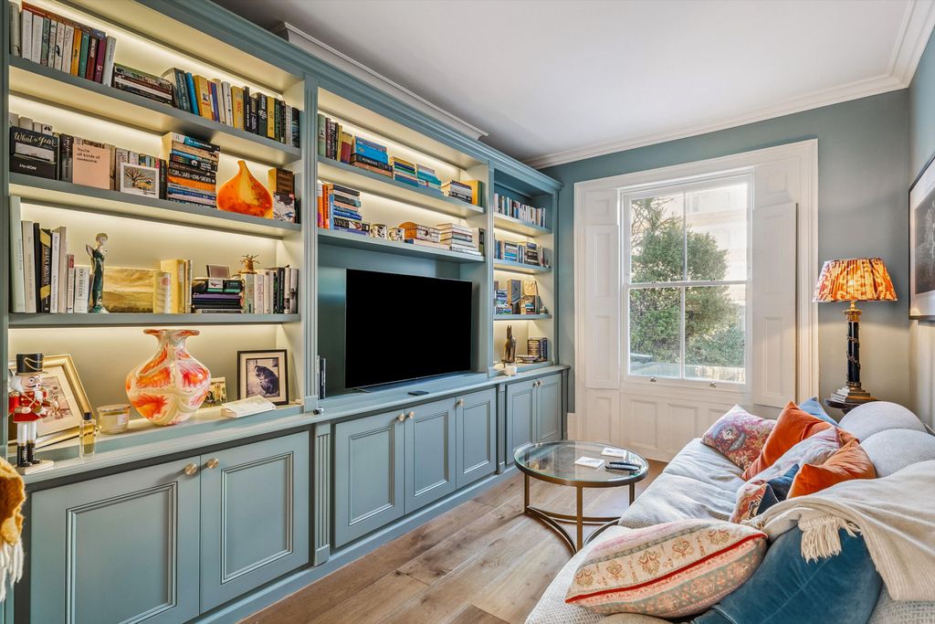 Property photo 2 of 24 Image