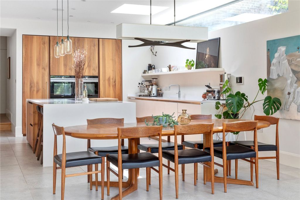 Property photo 2 of 29 Picture No. 21