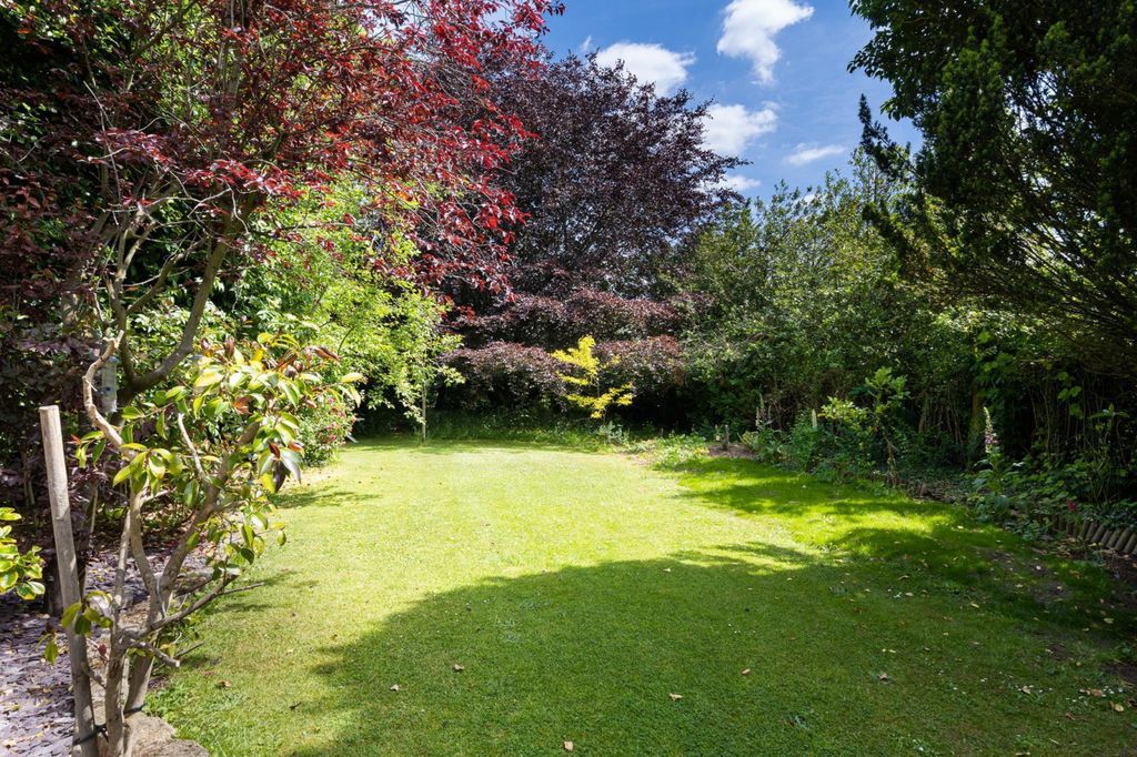 Property photo 3 of 31 (Main)