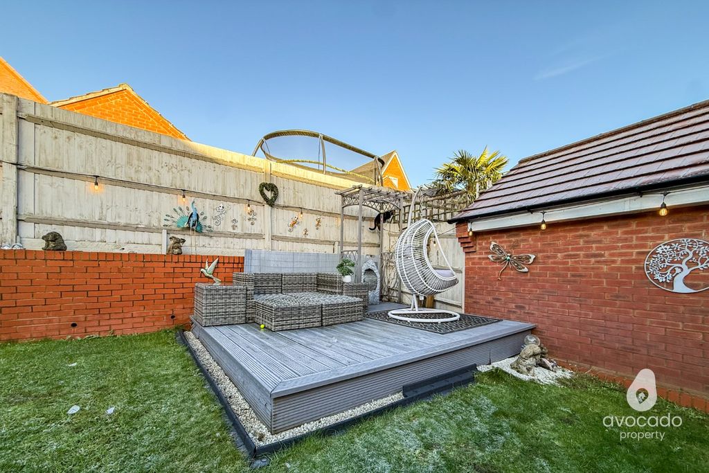 Property photo 3 of 28 4776304