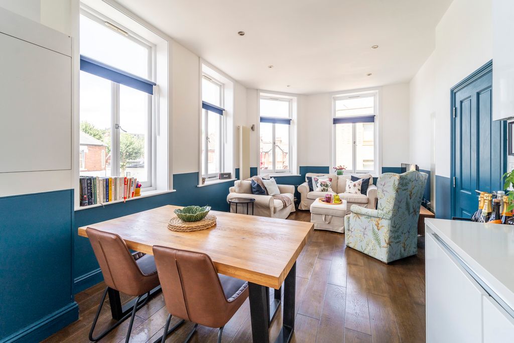Property photo 1 of 11 Ndb06752